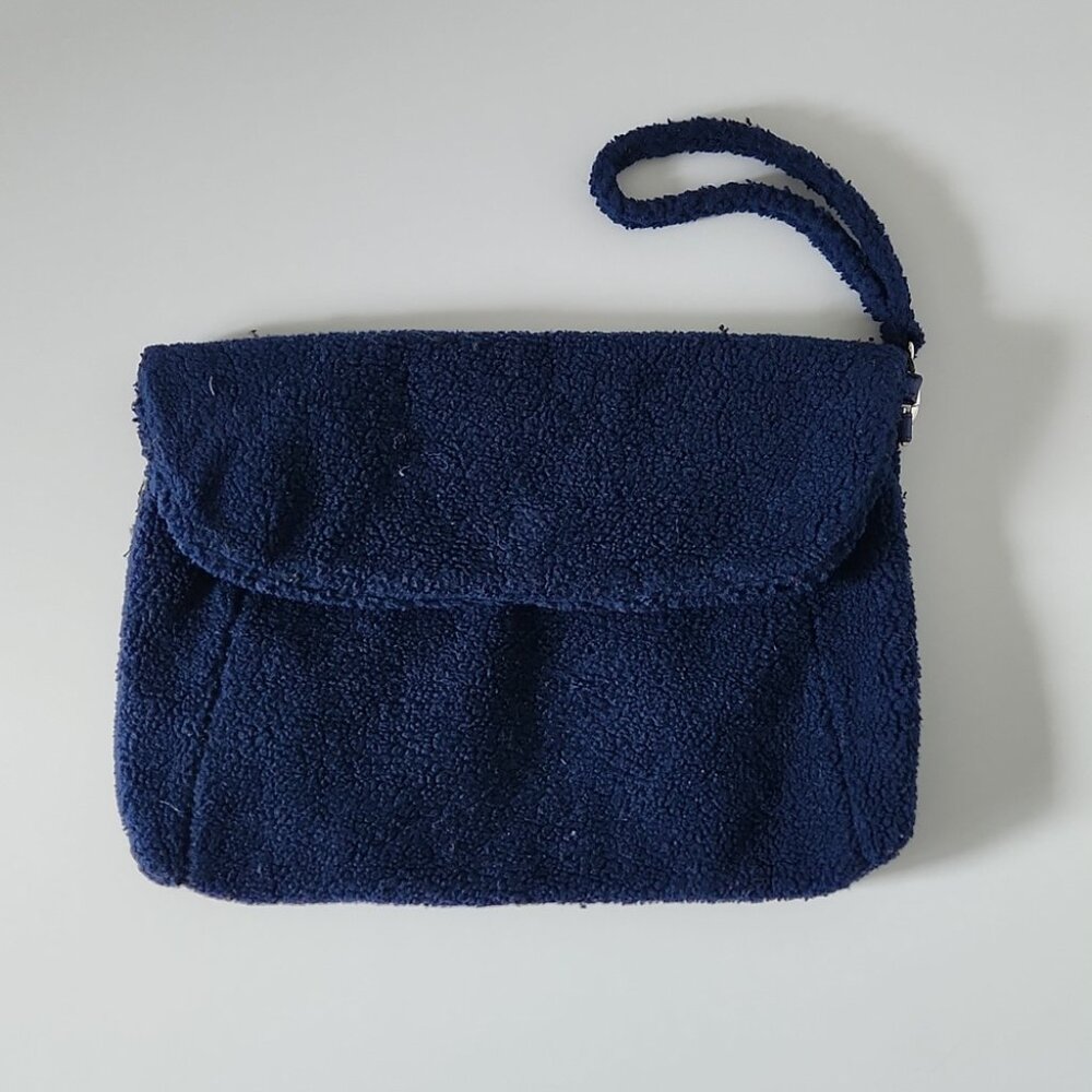 MOUSSY | Rare wristlet teddy bag sherpa navy